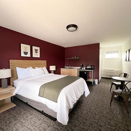 The Nomad Motel - International Falls, Mn - Near Canadian Border מראה חיצוני תמונה